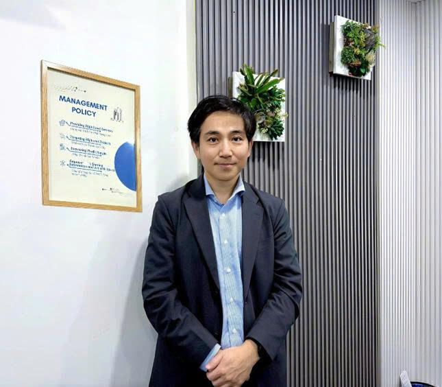 KOBAYASHI YOSHIYUKI